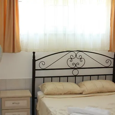 Shiraz Fethiye
